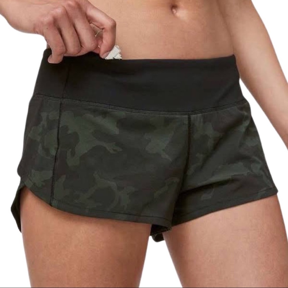Lululemon Speed Up 2.5” Shorts in Camo